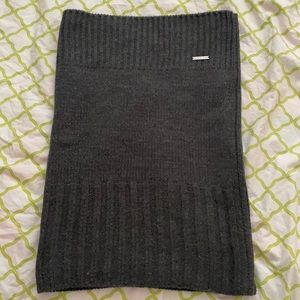 EUC Michael Kors Infinity knit scarf